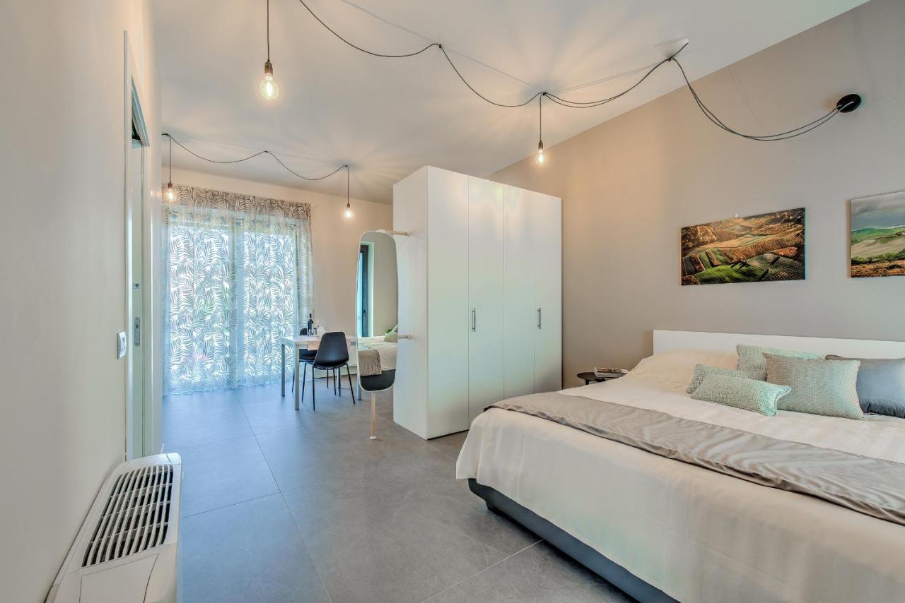 Casa Colbert, Barolo Apartment Екстериор снимка